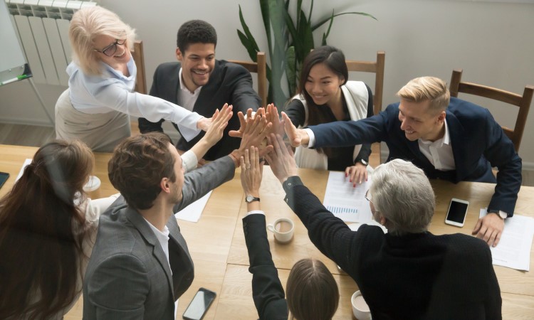 cloud-fuer-vereine-teambuilding Vereinsarbeit mit Clouds vereinfachen